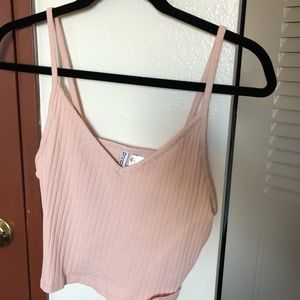 H&M Tops - h&m crop top H&M Tops - h&m crop top